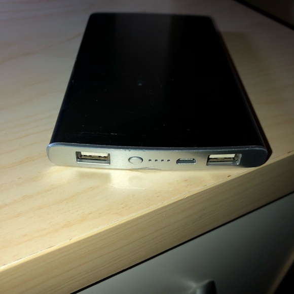 Blackweb battery charger - Picture 1 of 3